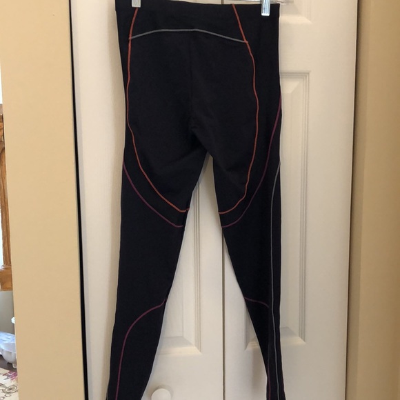 Track & Field Classic High waist, Color block stitched on black stretch joggers - Picture 3 of 7